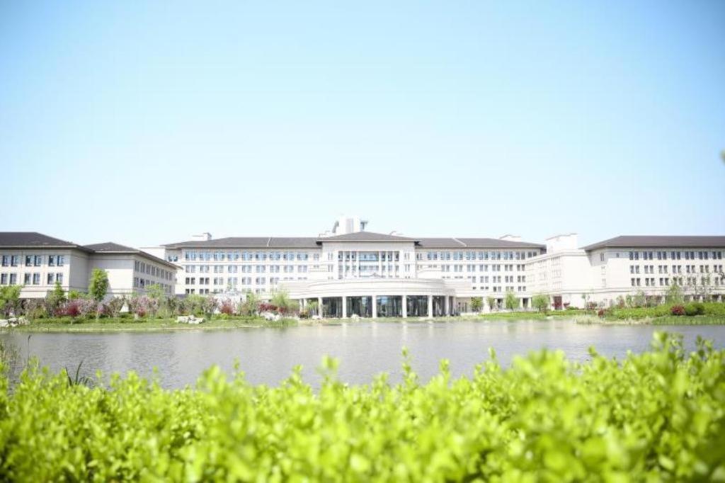 Linyi Blue Horizon International Hotel Yi He Екстериор снимка
