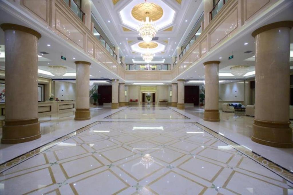 Linyi Blue Horizon International Hotel Yi He Екстериор снимка