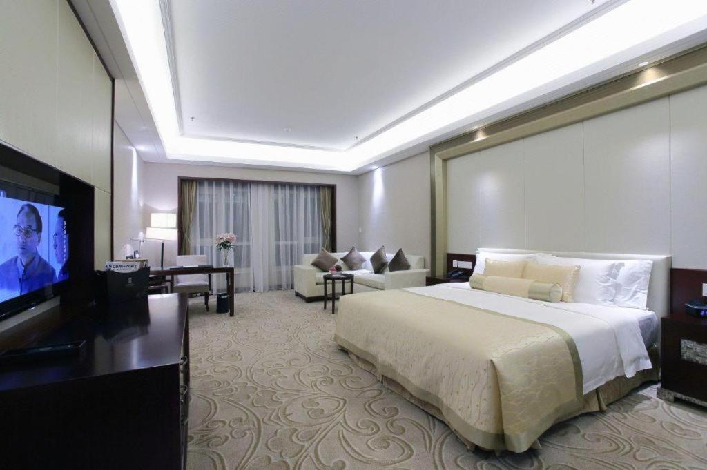 Linyi Blue Horizon International Hotel Yi He Екстериор снимка