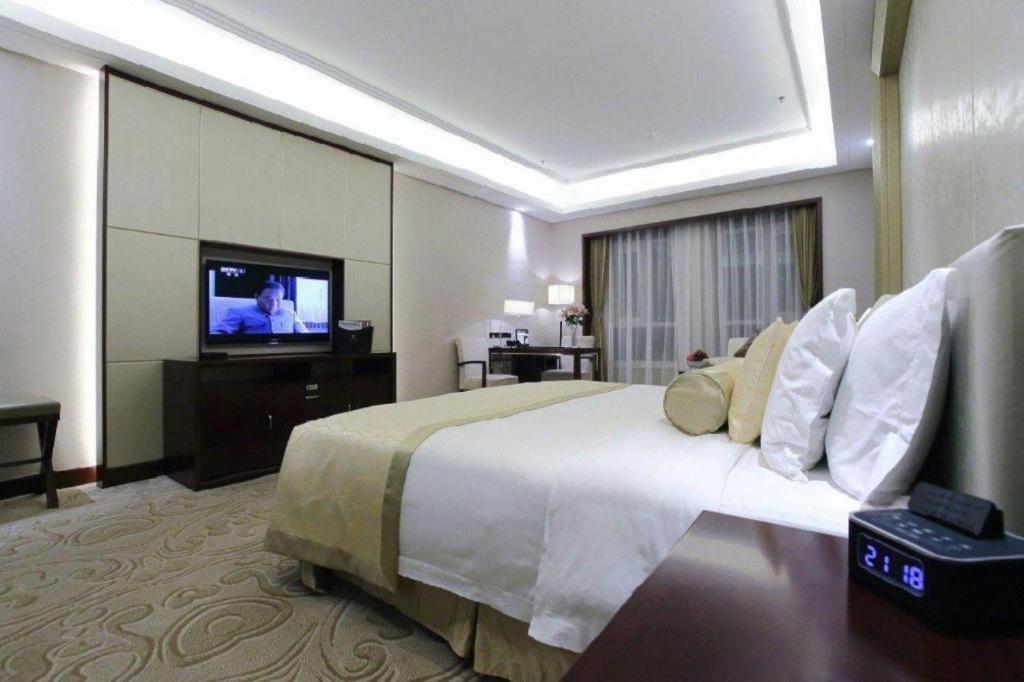 Linyi Blue Horizon International Hotel Yi He Екстериор снимка