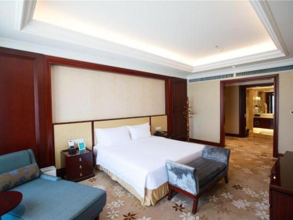 Linyi Blue Horizon International Hotel Yi He Екстериор снимка
