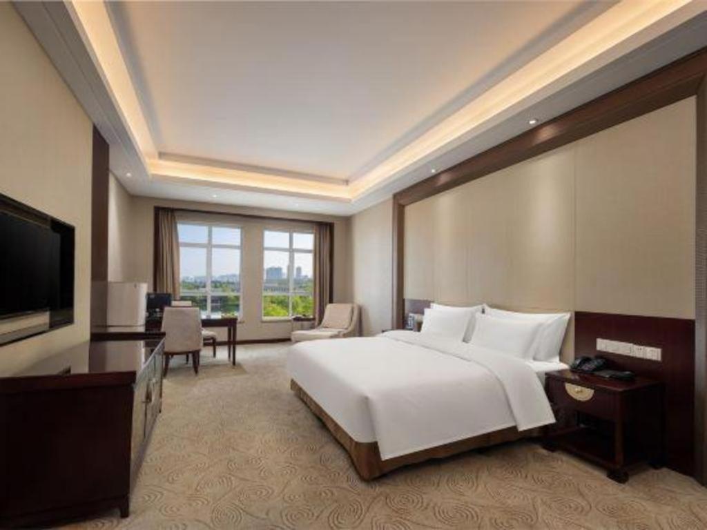 Linyi Blue Horizon International Hotel Yi He Екстериор снимка