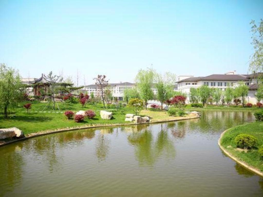 Linyi Blue Horizon International Hotel Yi He Екстериор снимка