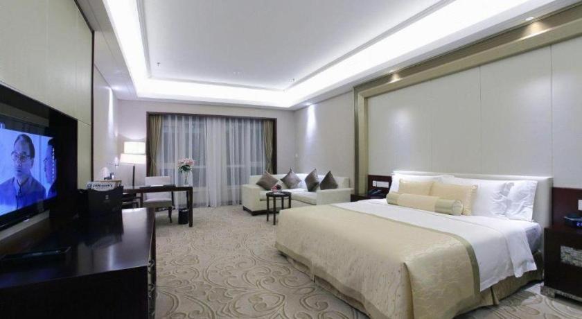Linyi Blue Horizon International Hotel Yi He Екстериор снимка